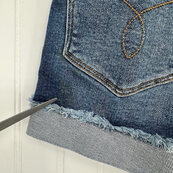 Judy Blue Shorts Womens XS Cuffed Blue Jean Denim Distressed Bandana Print *Flaw - Picture 4 of 11